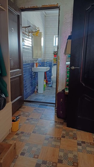 Қайназарда 4 бөлмелі үй сатылады,  срочно.