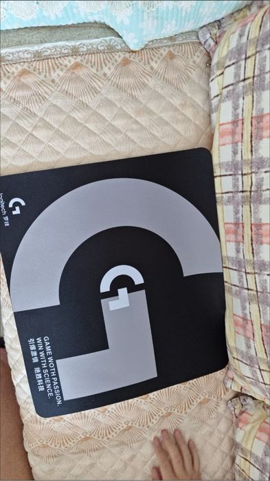 Продам новые игровые коврики для мыши Logitech
