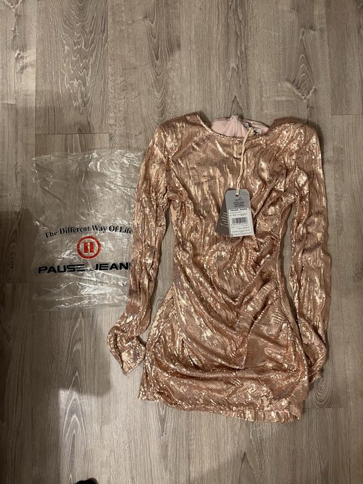 Pause рокля с пайети