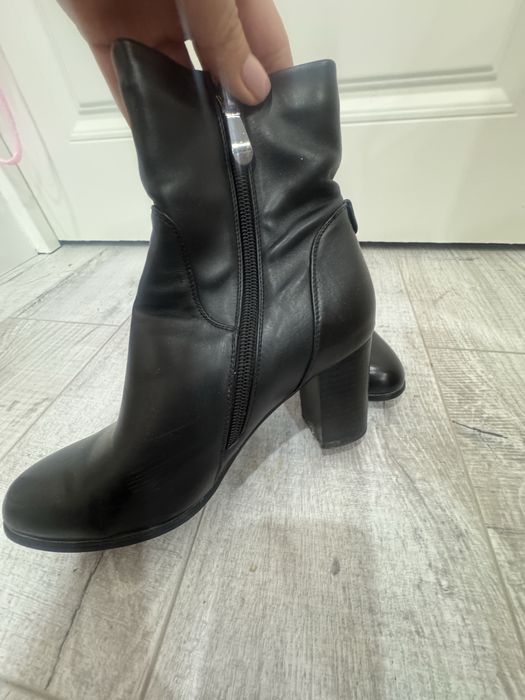 Продам сапоги осень весна