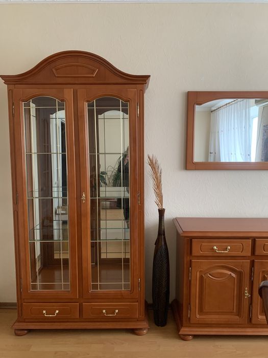 Продам горку с комодом