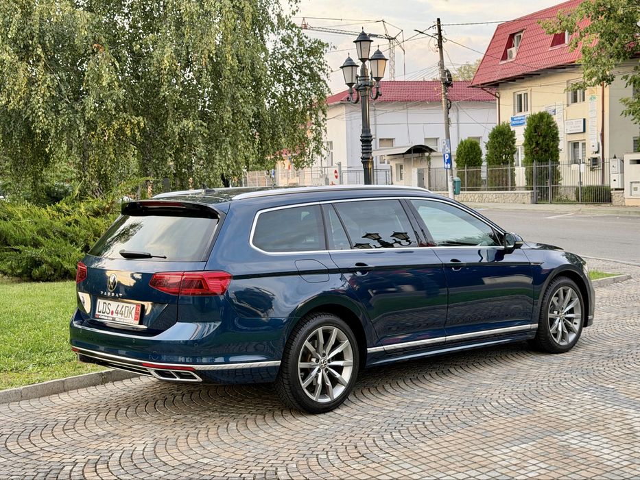Vw Passat B 8.5 Facelift - R Line - 2021 - 2.0 TDI - 150 Cp - 168.800 Km - Istoric la Zi - IQ LIGHT - AquaMarin Blue Ultra Merallic