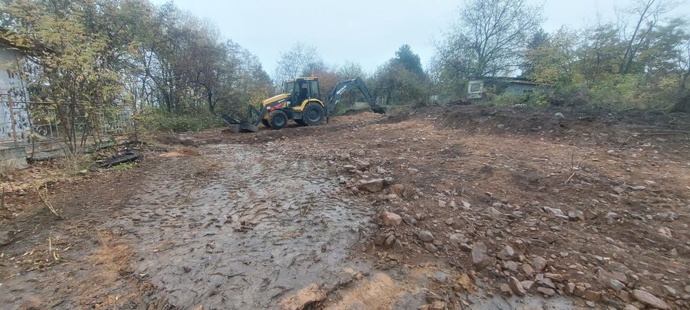 Услуги с фугорез,свредел,комбинирани багери и камион четириос самосвал
