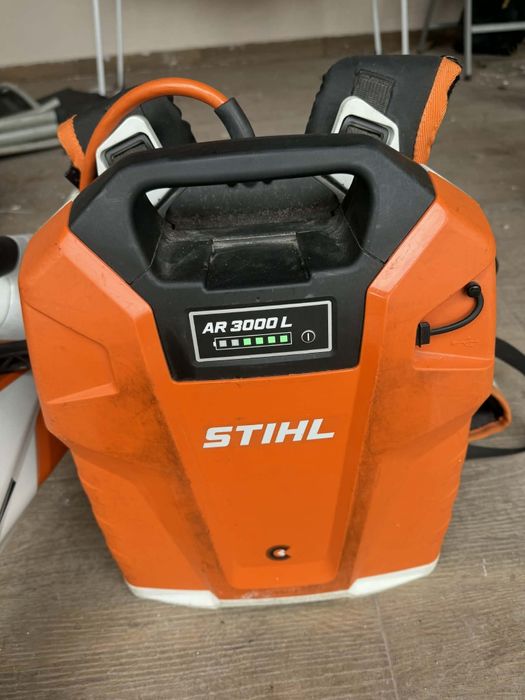 Батерия Stihl AL3000L и акумолаторна  ДУХАЛКА STIHL ST ВGA 200 щил
