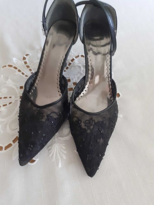 Официални обувки-черни.Удобен тол-7 см.