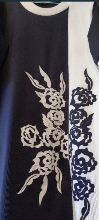 Продам 8 разных платьев.