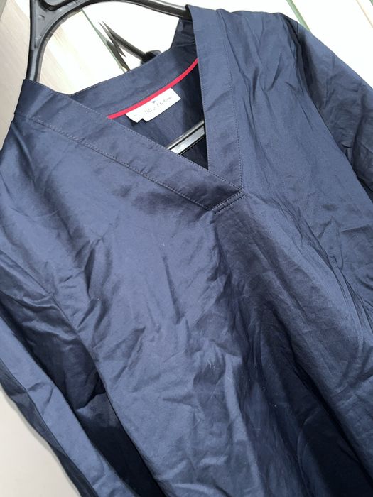 темно-синяя блузка(рубашка)