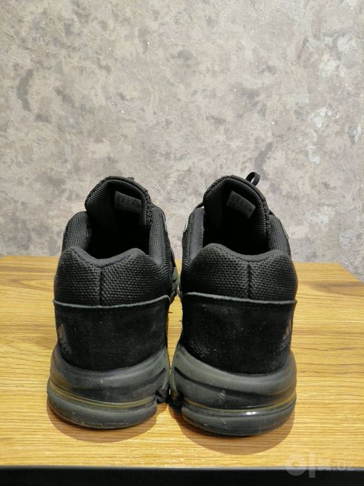 Оригинальные кроссовки Adidas
