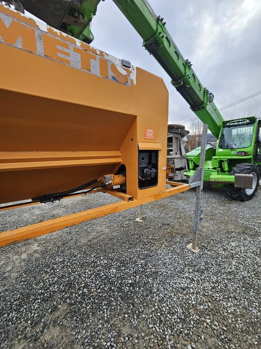 Vand sararita Acometis din inox cu motor auxiliar