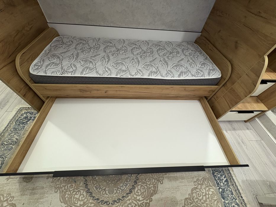 Двухьярусная кровать