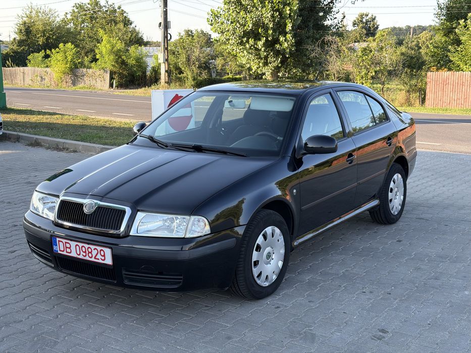 SKODA Octavia 2010 — imagine 2