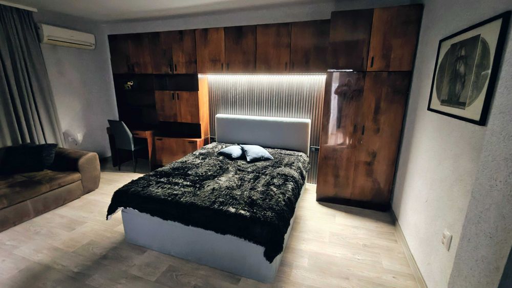 Дава се под наем Четиристаен апартамент в Варна, Червен площад - 100 кв.м за 900 € - Снимка #14