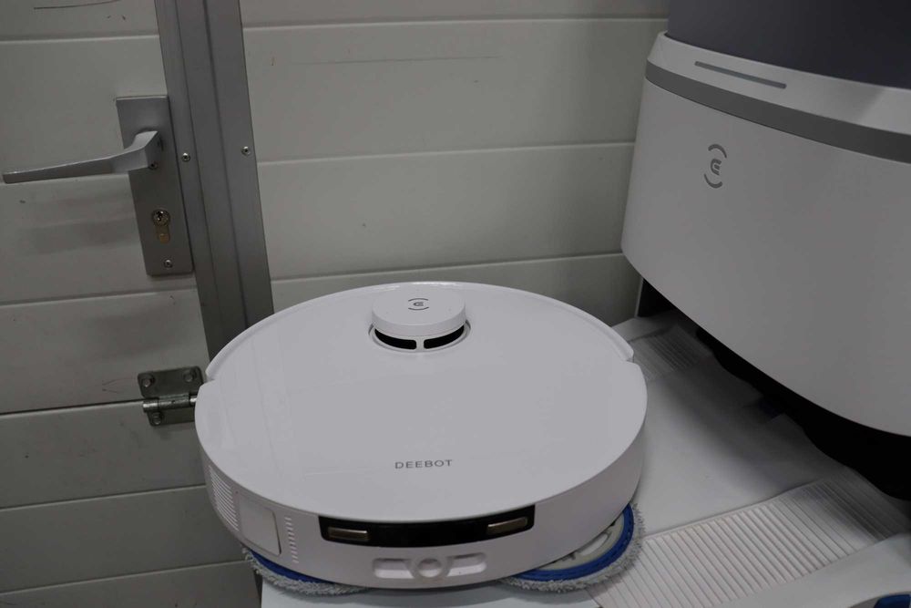 Прахосмукачка робот ECOVACS DEEBOT T30 PRO Omni,Mop11000PA,гореща вода