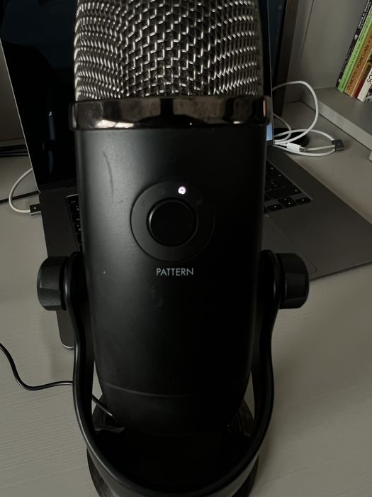 Vând Microfon Blue Yeti X