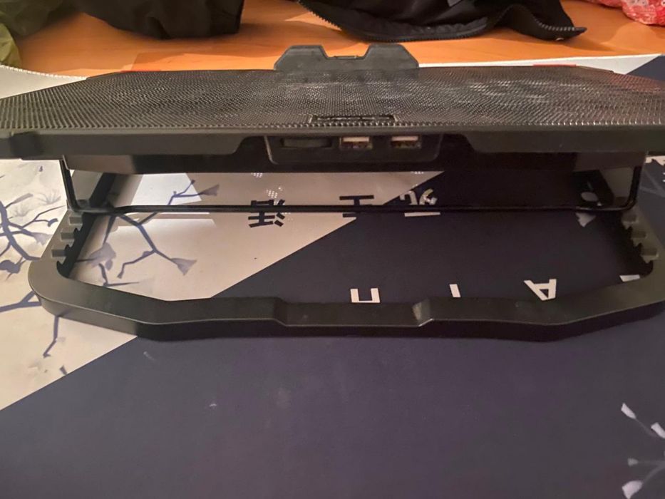 Подставка с куллерами для ноутбука (Crown)