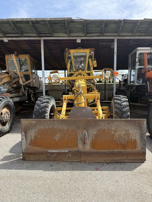 Спецтехника бульдозер чтз