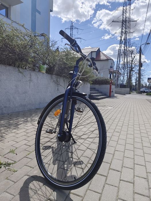 Vand Bicicleta b-twin city că noua 10 din 10 folosita de 3-5 ori.