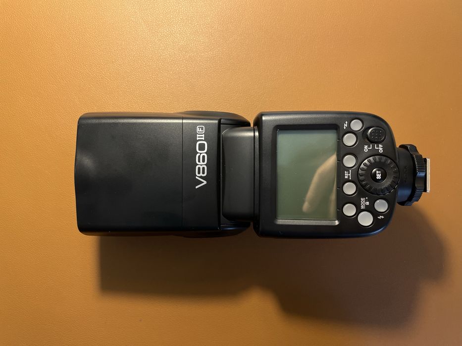 Вспышка Godox V860II F
