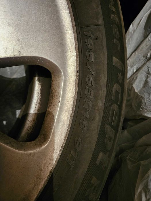 Roti Audi/VW Jante aliaj originale + Anvelope iarna Hankook 195/65/R15