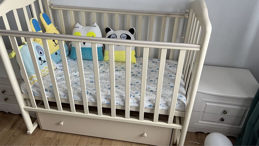 Продам кровать .