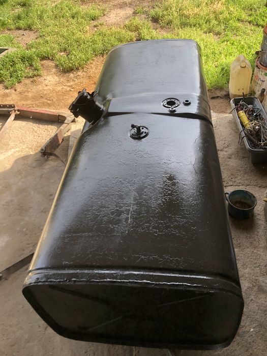 Продам топливный бак