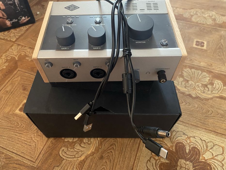 Аудиоинтерфейс Universal Audio Volt 276 (Звуковая карта)