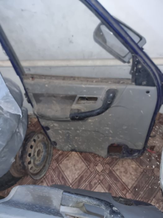 Дверь на уаз патриот  в сборе