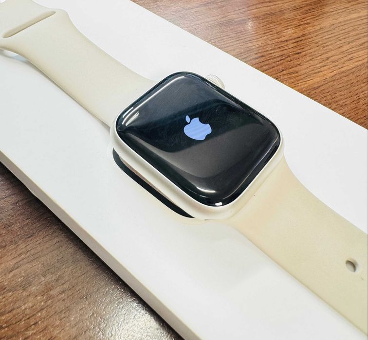 Apple Watch Series 9 41mm GPS Alb Stare Excelenta Baterie 100%