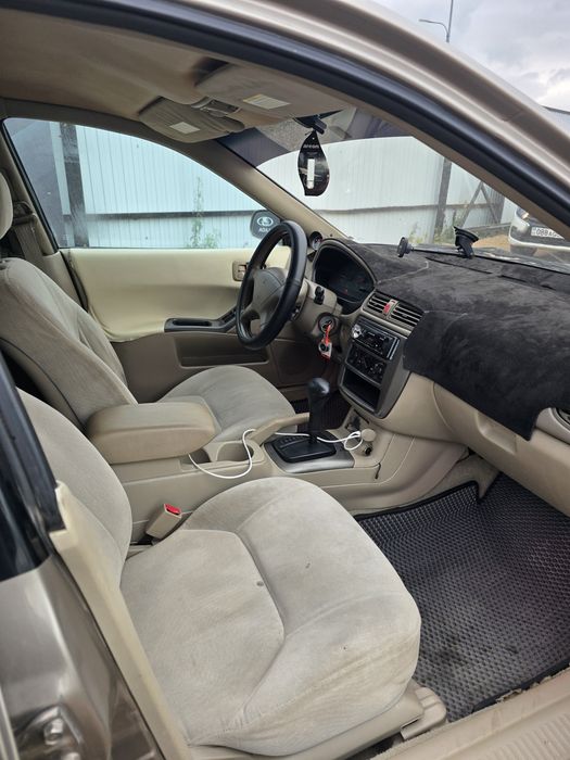 Mitsubishi Galant