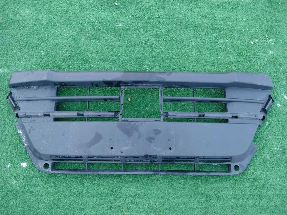 Vand grila bara fata Suzuki Vitara LY cu gauri senzori parcare