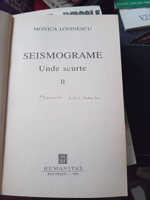 Carti revoluția romana/autograf monica Lovinescu (unde scurte)