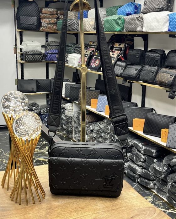 Мъжка чанта / чанти Louis Vuitton