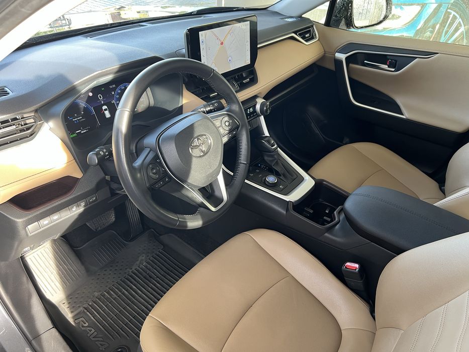 TOYOTA RAV4 2023 — imagine 4