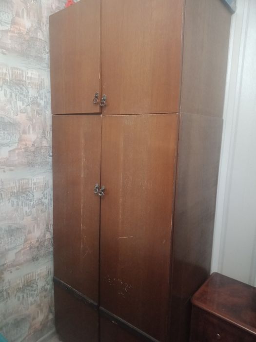 Хорошая шкаф мебели срочно