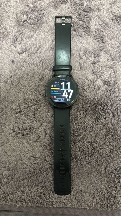 Garmin Venu 4 смарт часы