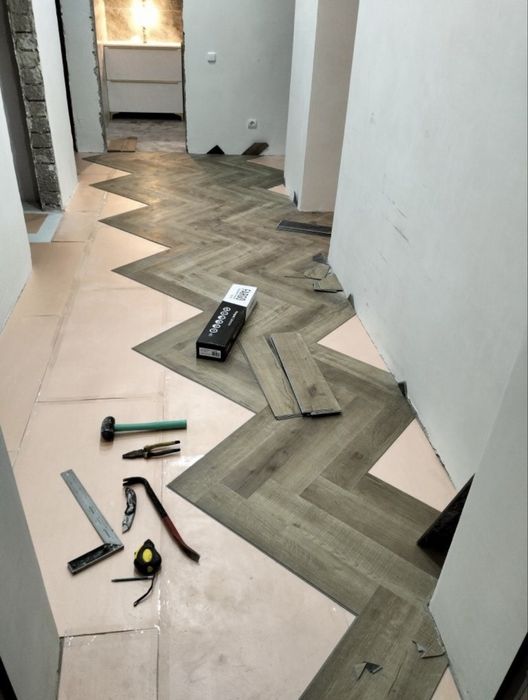 Укладка ламината, наливной пол