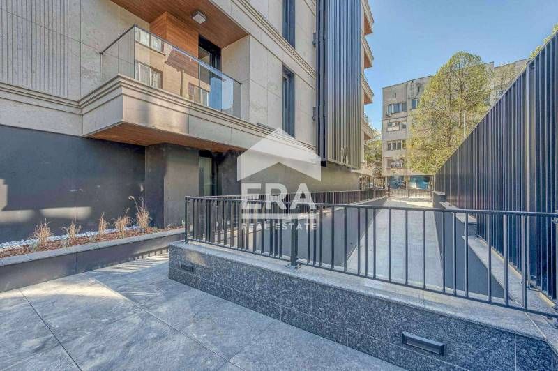 Продава се Тристаен апартамент в София, Лозенец - 167 кв.м за 3923 €/кв.м - Снимка #8