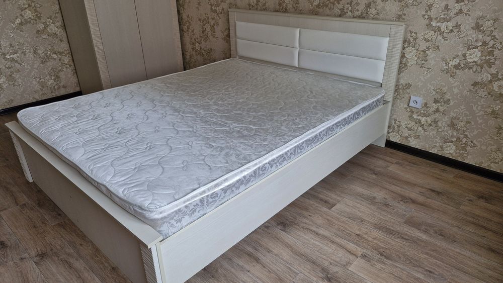 Кровать двухспальная