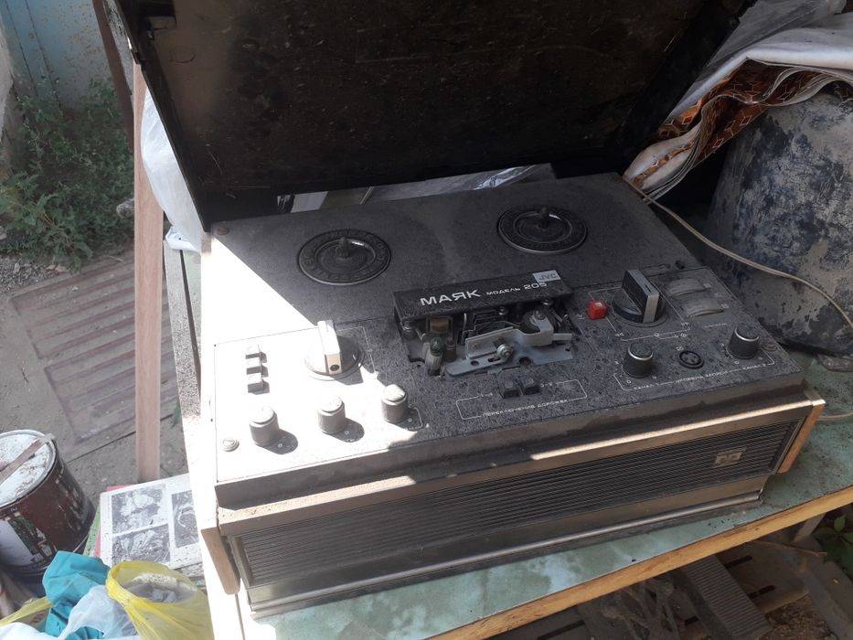 Продам магнитофон