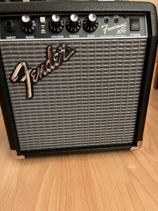 Устлвател за китара и бас китара fender fronntman 10G
