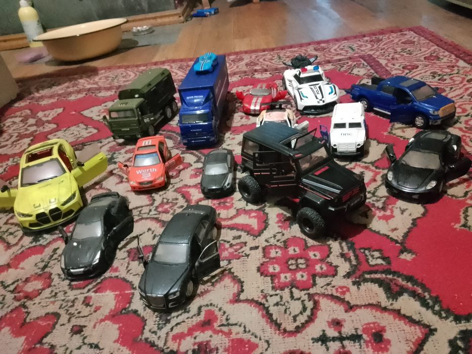 Железные машинки