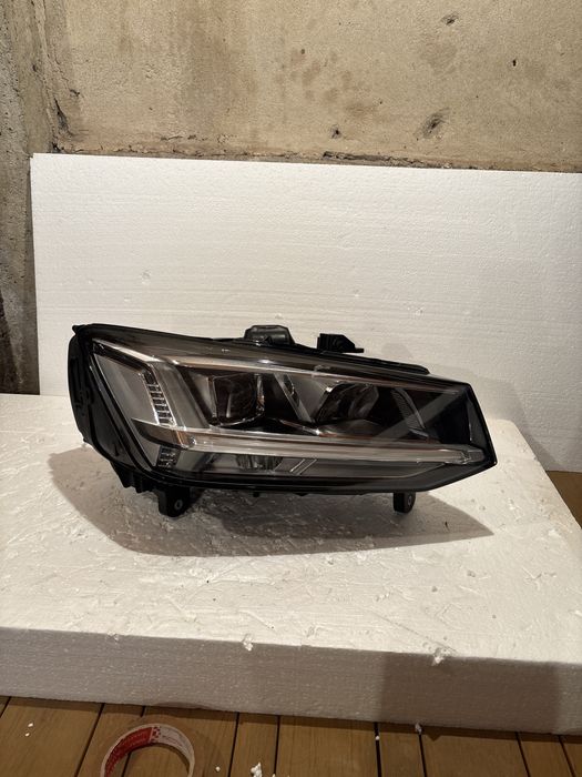 Фар за  Audi  Q2