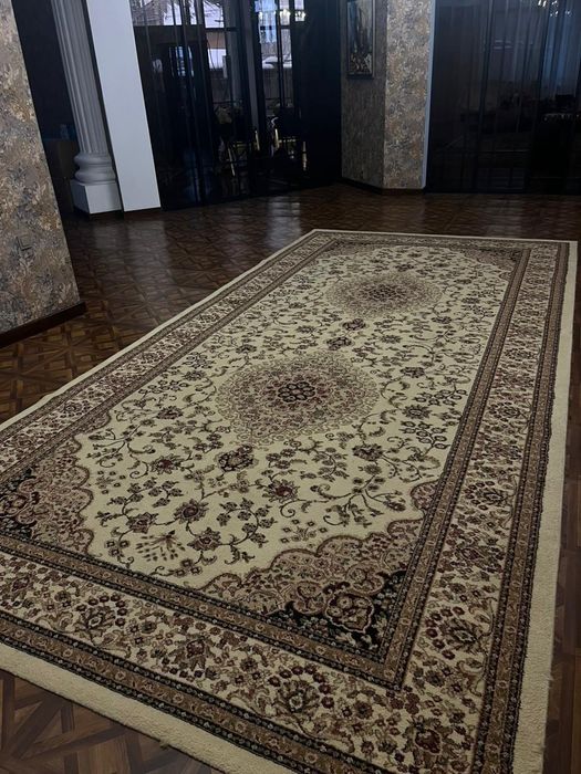 Ковёр в отличном состоянии