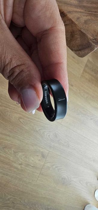 Samsung Galaxy Ring marimea 9
