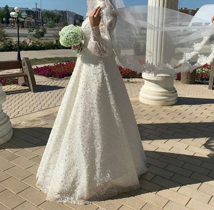 Свадебный платье