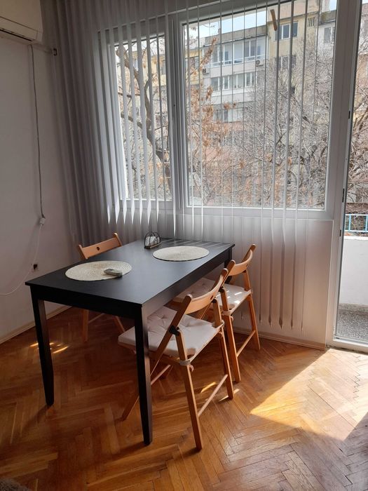 Дава се под наем Тристаен апартамент в Варна, Бриз - 65 кв.м за 550 € - Снимка #1