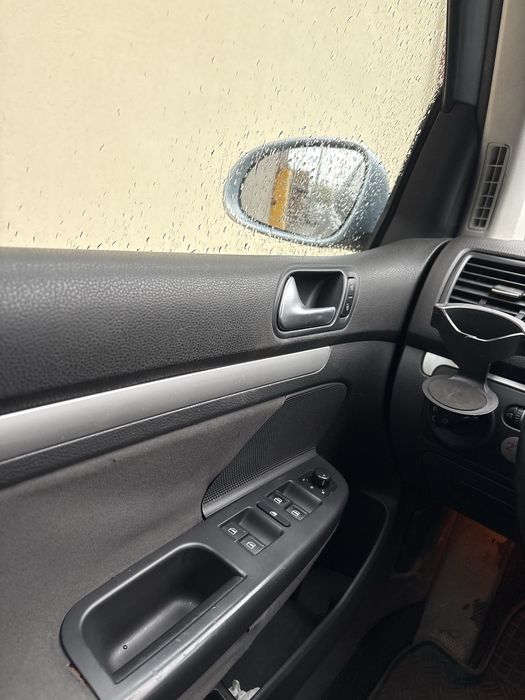 Volkswagen Golf 5, 1.4