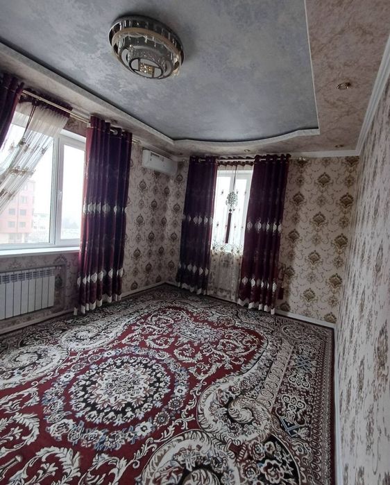 Gorgaz Soadat restarand oldida.2xonali kvartira