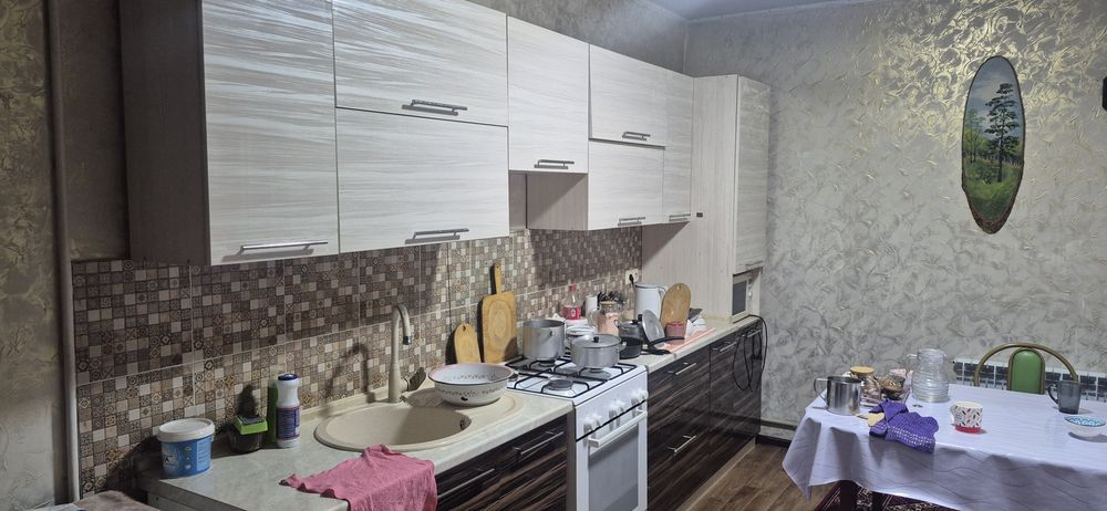 Продам кухонный гарнитур б/у