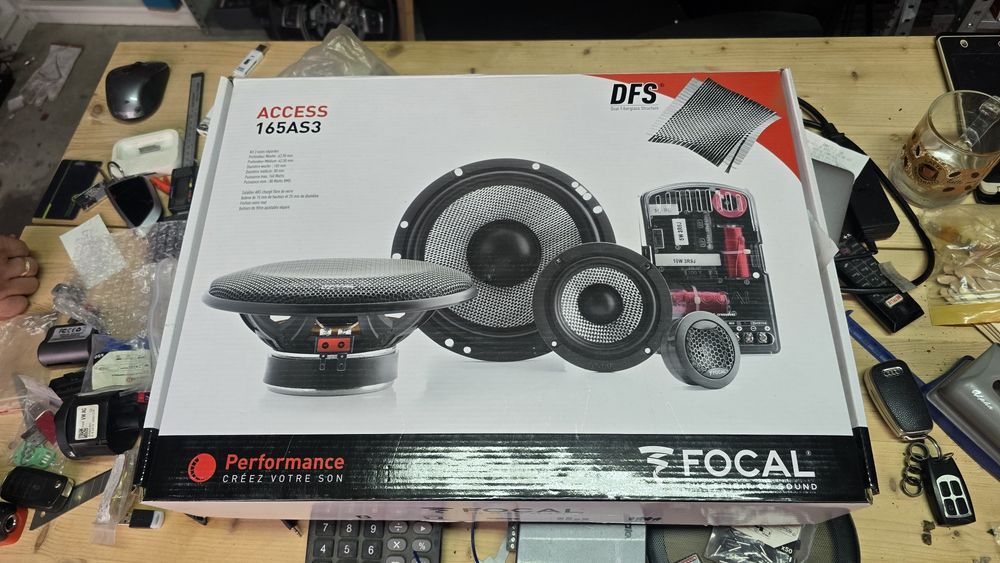 Vand difuzoare Focal Acces AS3 pe 3 cai
